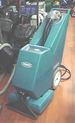 Tennant 1220 self contained carpet cleaner & extractor
