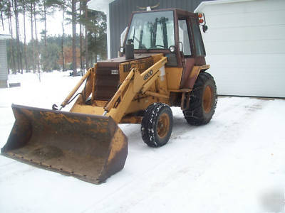 Case 480D loader with hydraulic hitch & box blade